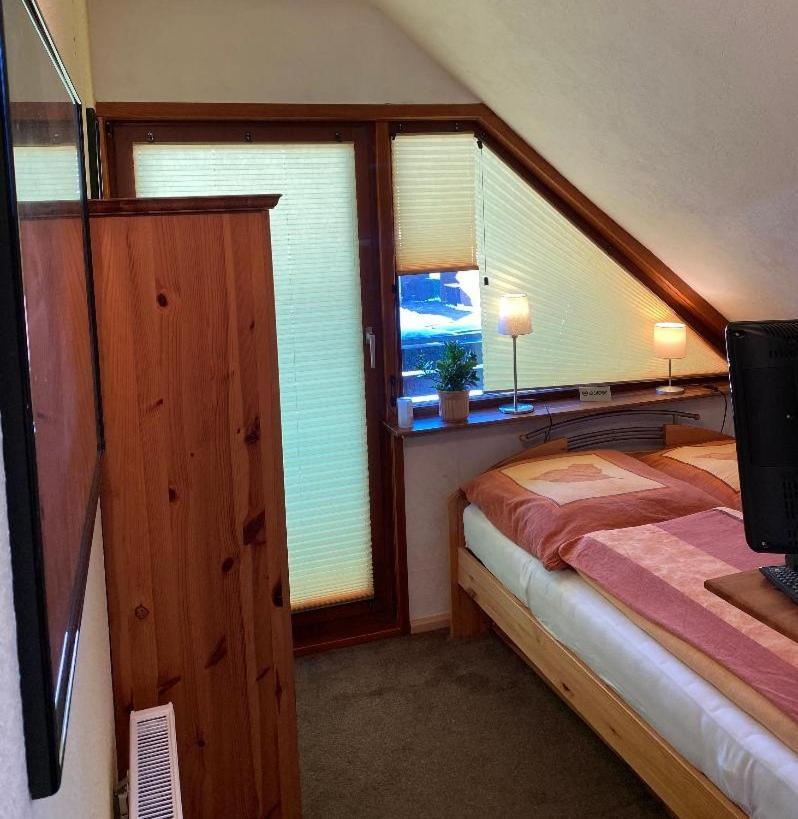 Gemütliches Zimmer zentral in der Lüneburger Heide Schneverdingen Exterior foto