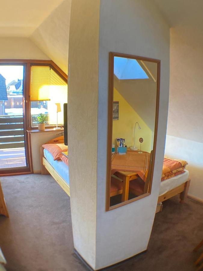Gemütliches Zimmer zentral in der Lüneburger Heide Schneverdingen Exterior foto